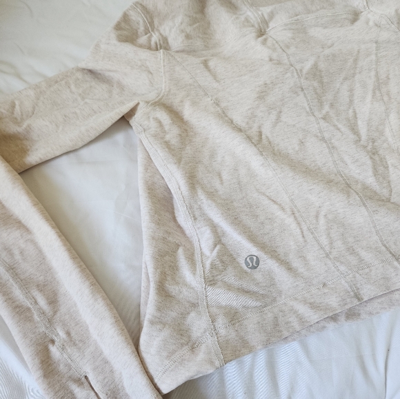 Lululemon iconic wrap top - Picture 4 of 5